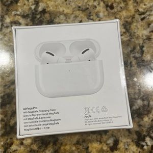 Apple AirPods Pro (2nd Generation)